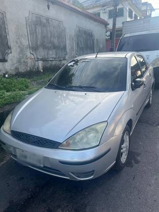 FORD FOCUS 2.0 GHIA 16V GASOLINA 4P AUTOMÁTICO